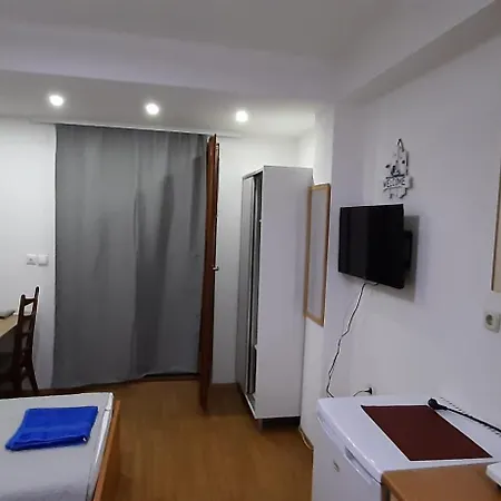 Apartment Riki 3 Near Bus Station Ohrid Exterior photo