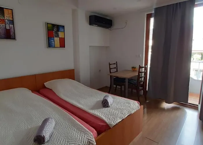 Apartment Riki 3 Near Bus Station