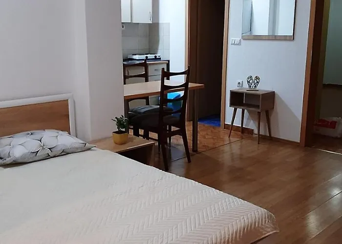 Apartment Riki 3 Near Bus Station