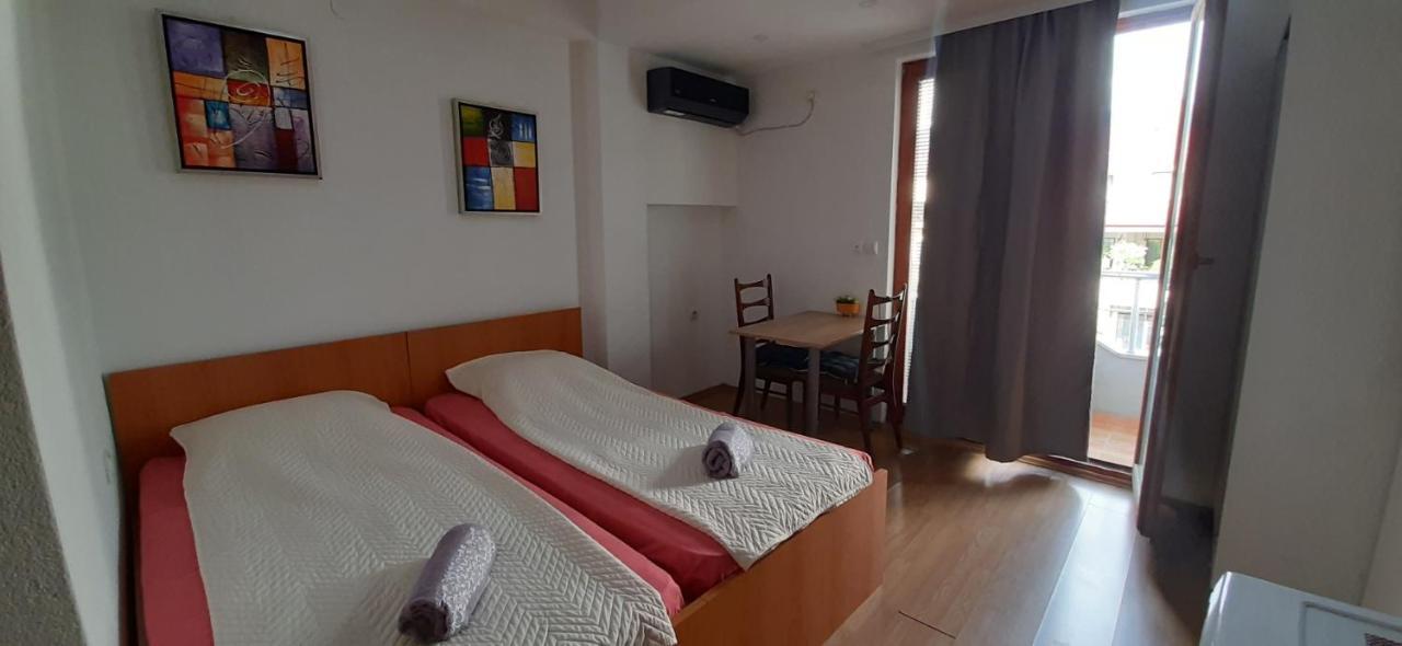 Riki 3 Near Bus Station Apartment